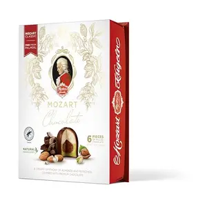 Reber Mozart Kugeln chocolate portrait box with marzipan