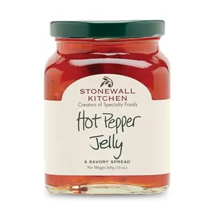 Stonewall Kitchen Hot Pepper Jelly jar with crackers and cheese