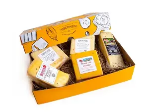 Hot and Spicy Wisconsin Cheese Gift Basket with jalapeno, habanero, horseradish and peppercorn cheeses