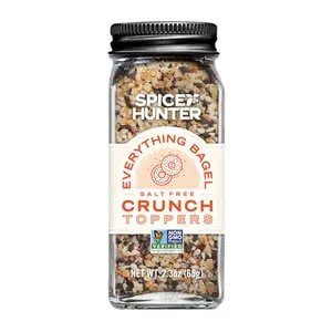 The Spice Hunter Everything Bagel Crunch glass jar with blue label