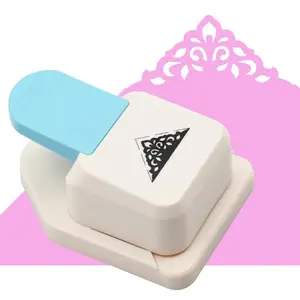XHKDSYMC corner punch with triangle flower pattern