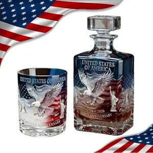 Commemorative whiskey decanter with patriotic print